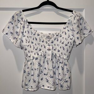 NWT! Hollister White and Blue Floral Top